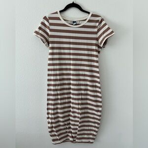 Old Navy Maternity Short-Sleeve Bodycon Dress